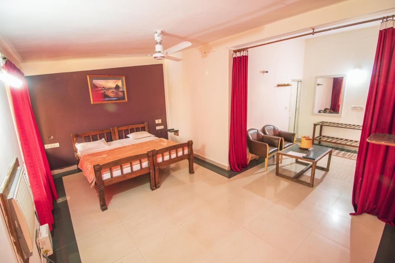 Ark Residency Hotel Pachmarhī Kültér fotó